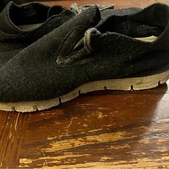 OTBT Black Women's Sneakers - Picture 5 of 6